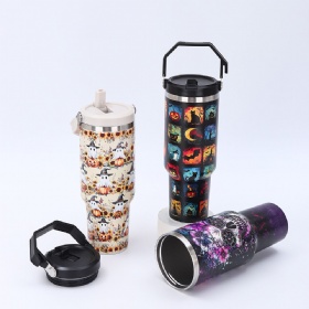Wholesale Custom Cute Cartoon Labubu Print Cup 20 oz 30 oz 40 oz Flip Straw Tumbler Stainless Steel Thermal Car Cup with Handle
